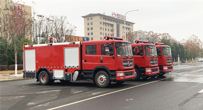 ����ʯ��ɽ�Ñ����ƣ�3�_(t��i)�|�L(f��ng)D9��ĭ����܇(8��)